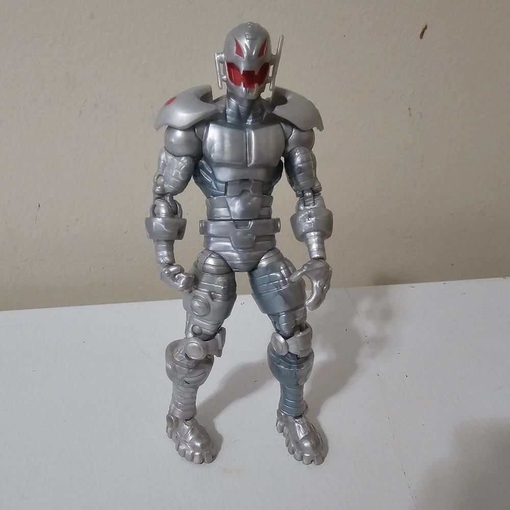 Marvel Legends Series Ultron, Marvel Comics Collectible 6-Inch Action Figure